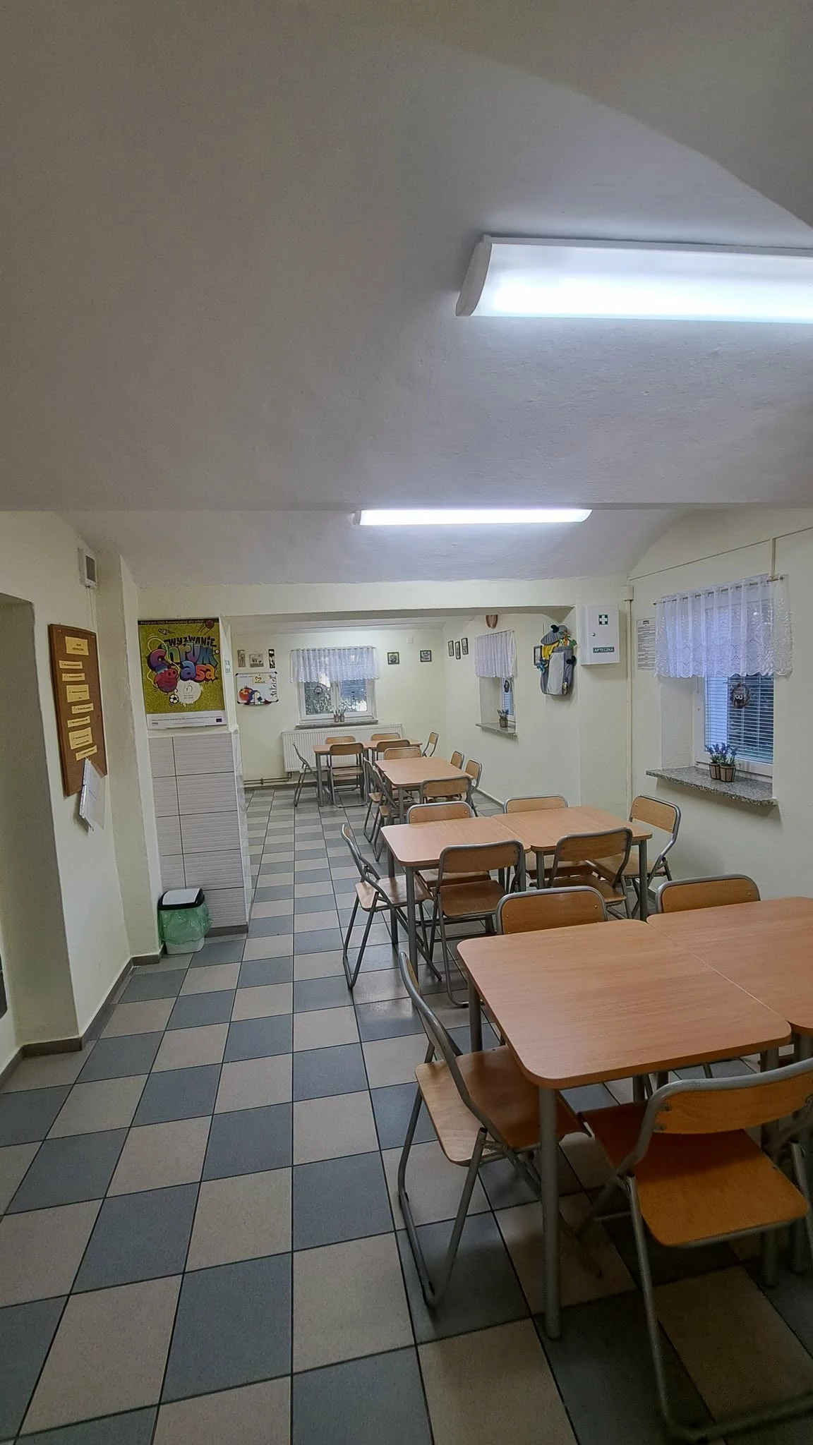 Wakacyjne remonty w szkołach i przedszkolach Gminy Strzegom - zdjęcie 1
