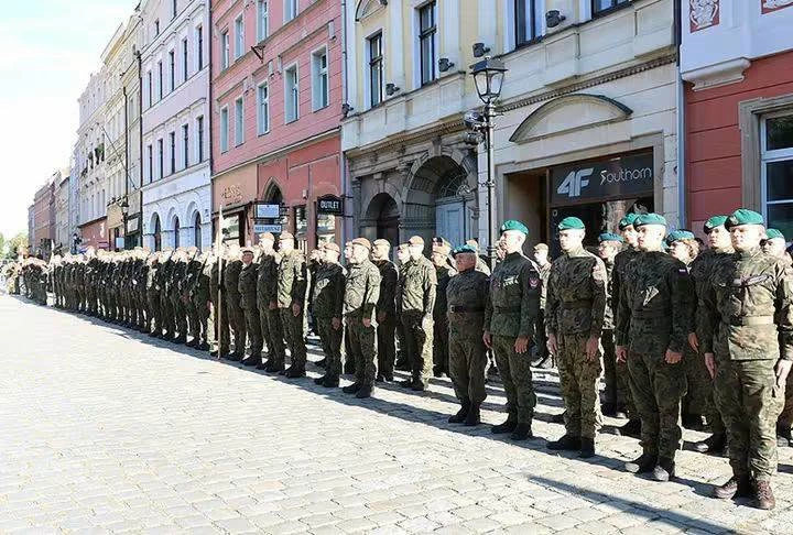 Strzegomski strzelec złożył przysięgę wojskową w Świdnicy - zdjęcie 1