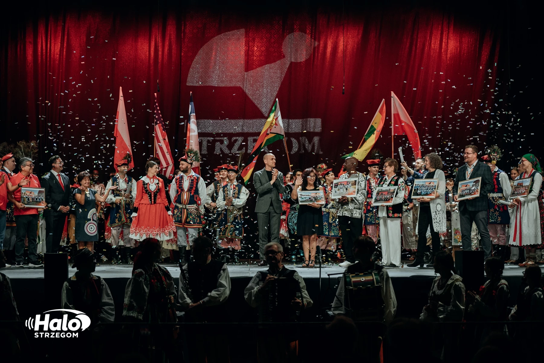 34. Międzynarodowy Festiwal Folkloru - relacja, zdjęcie 318