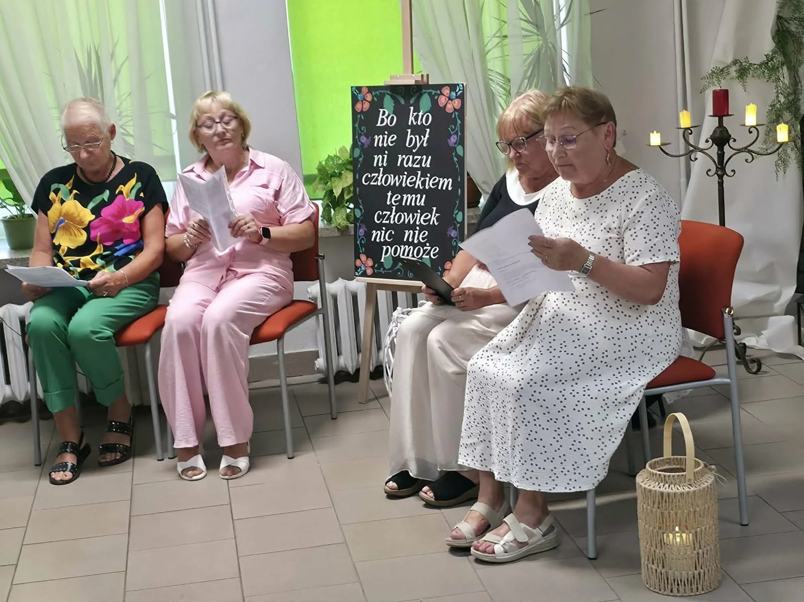 „Dziady” zabrzmiały w strzegomskiej bibliotece - zdjęcie 4