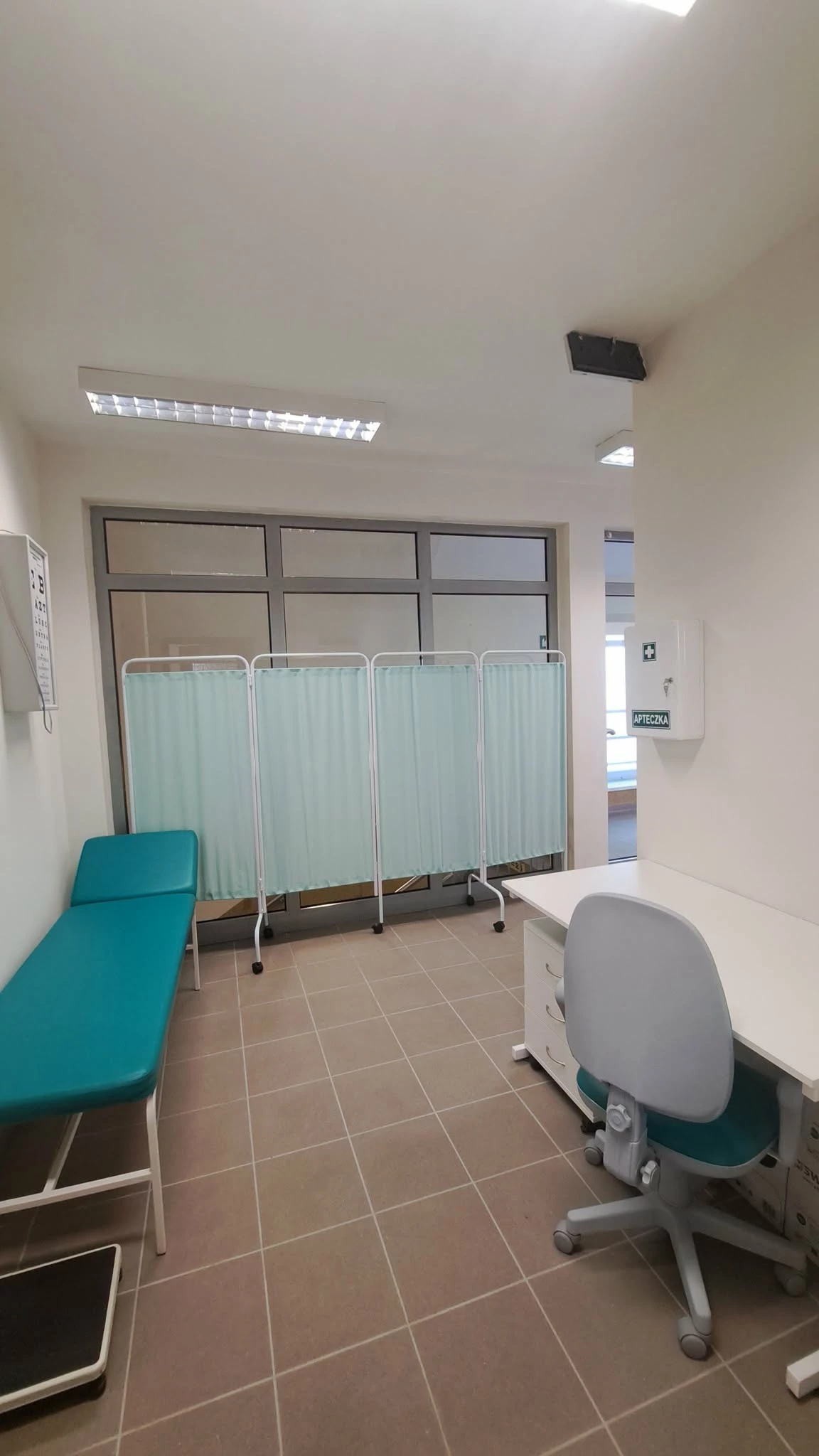 Wakacyjne remonty w szkołach i przedszkolach Gminy Strzegom - zdjęcie 3