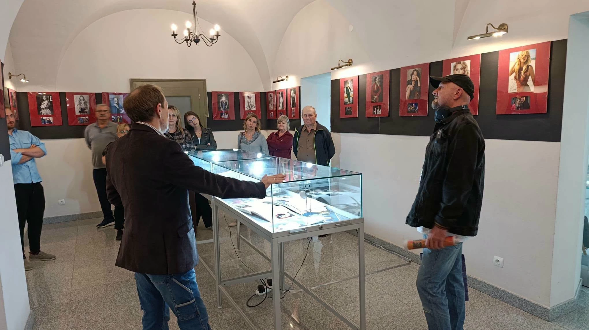 Ponad 10 tysięcy autografów na wystawie w Strzegomiu - zdjęcie 19