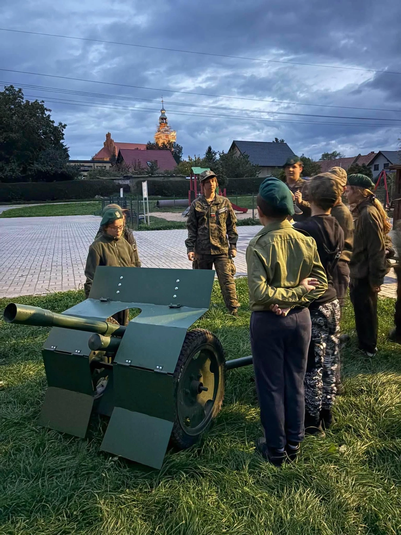 Strzegomskie Orlęta poznawały Boforsa i historię 1939 roku
