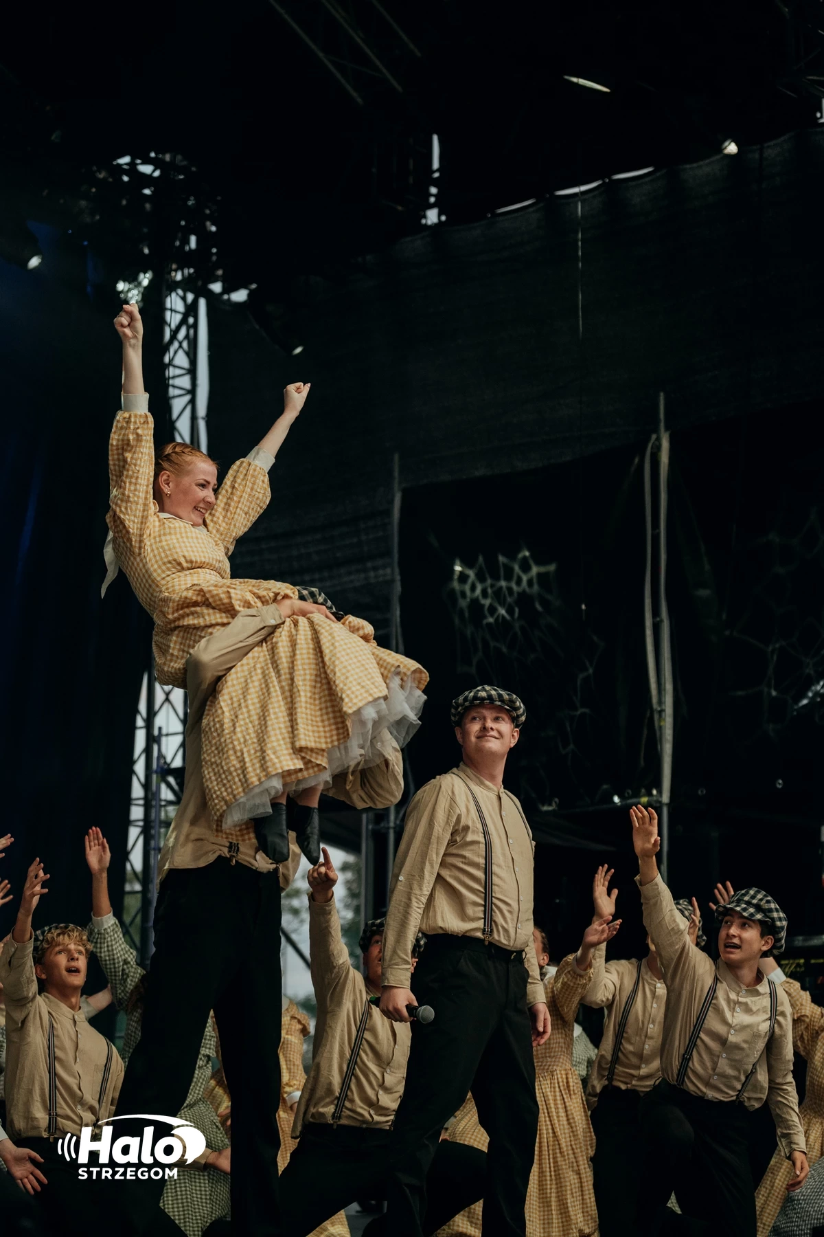 34. Międzynarodowy Festiwal Folkloru - relacja, zdjęcie 406