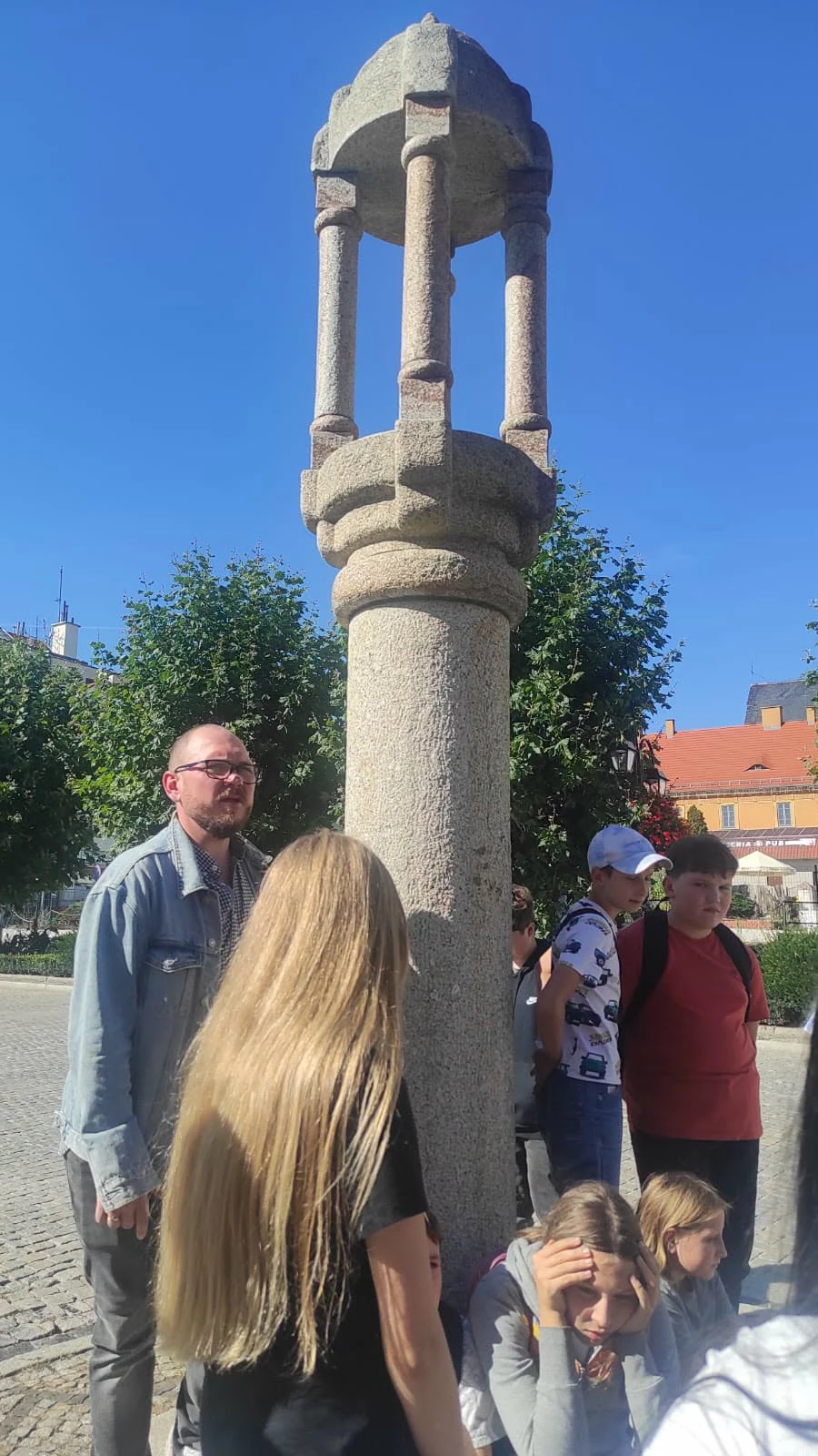 Uczniowie z Goczałkowa poznawali historię Strzegomia - zdjęcie 2