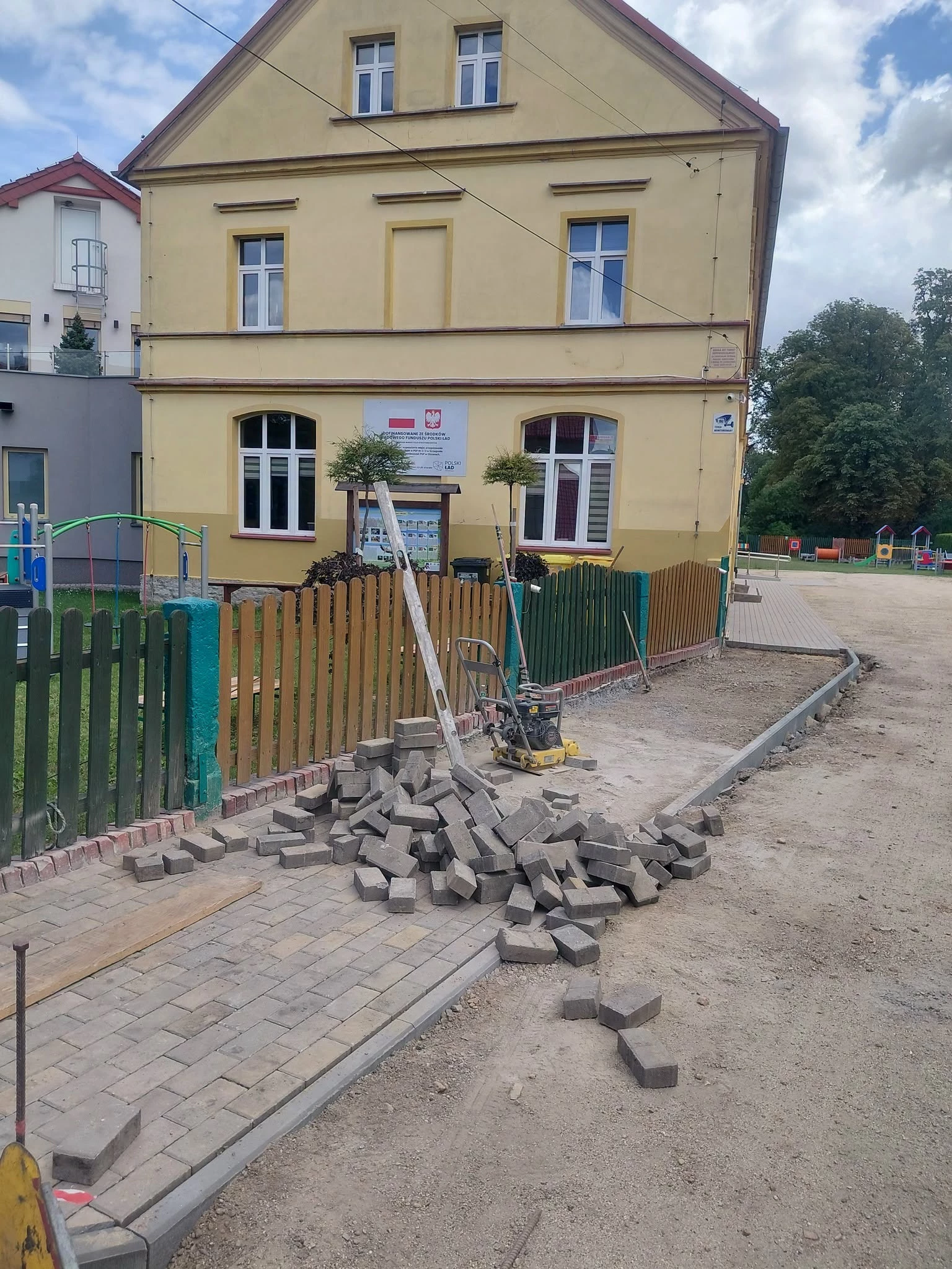 Wakacyjne remonty w szkołach i przedszkolach Gminy Strzegom - zdjęcie 9