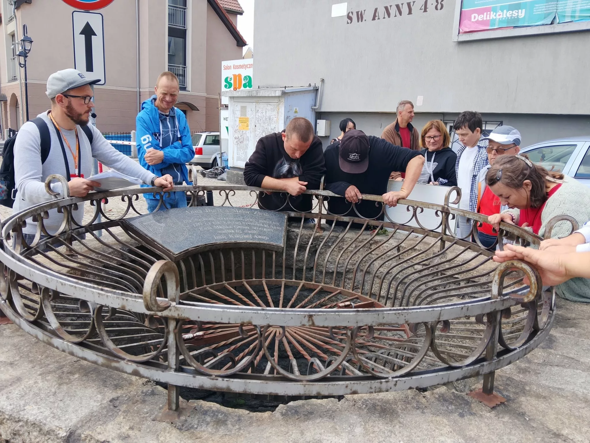 Zwiedzali Strzegom jak turyści - zdjęcie 10