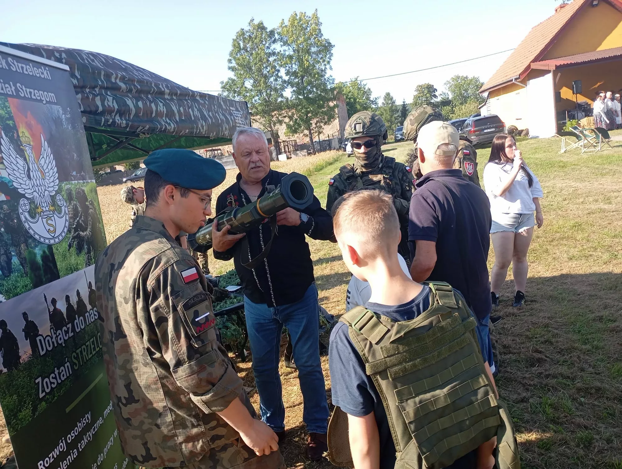 Strzegomscy strzelcy na Olimpiadzie Sołectw. Pokaz walki wręcz zrobił wrażenie w Kwietnikach - zdjęcie 1