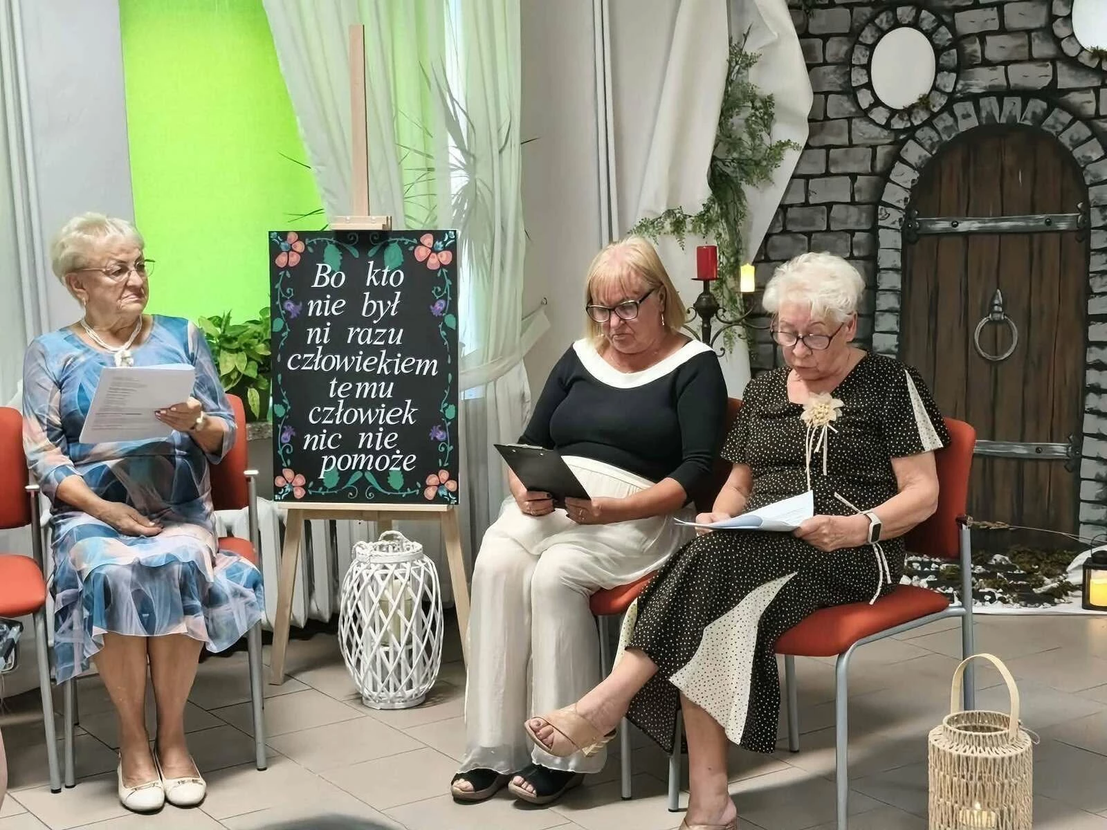 „Dziady” zabrzmiały w strzegomskiej bibliotece - zdjęcie 2
