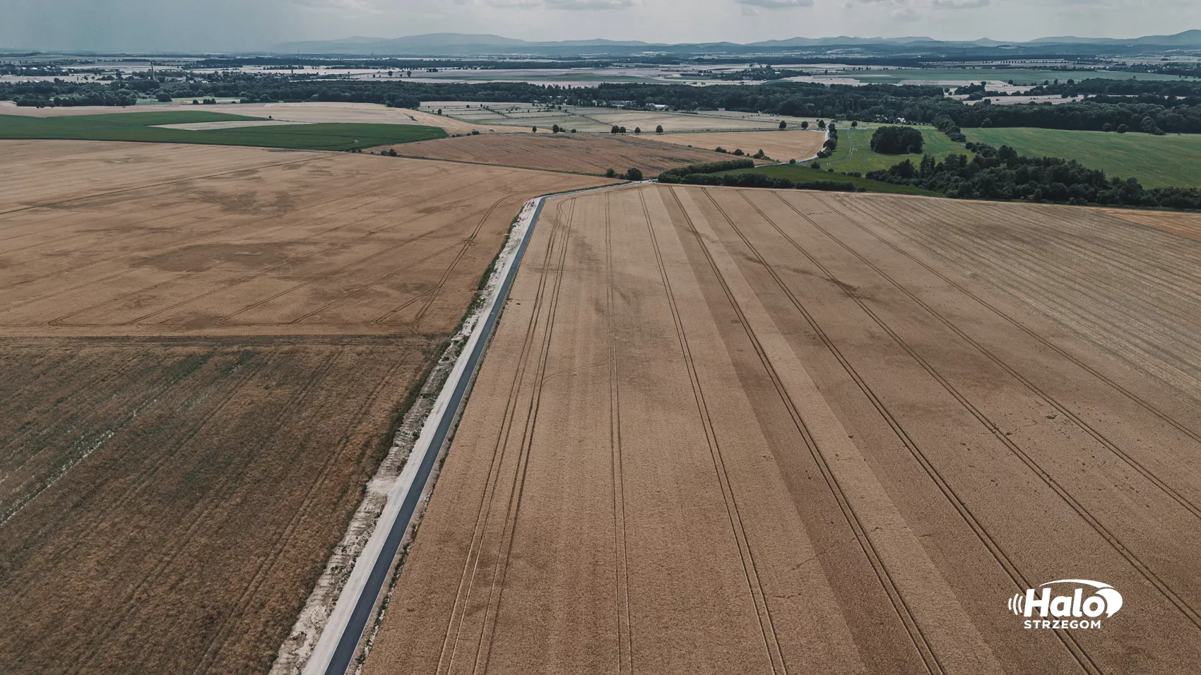 Asfalt pojawił się na trasie Jaroszów–Skarżyce–Morawa–Strzegom. Inwestycja weszła w kolejny etap - zdjęcie 3