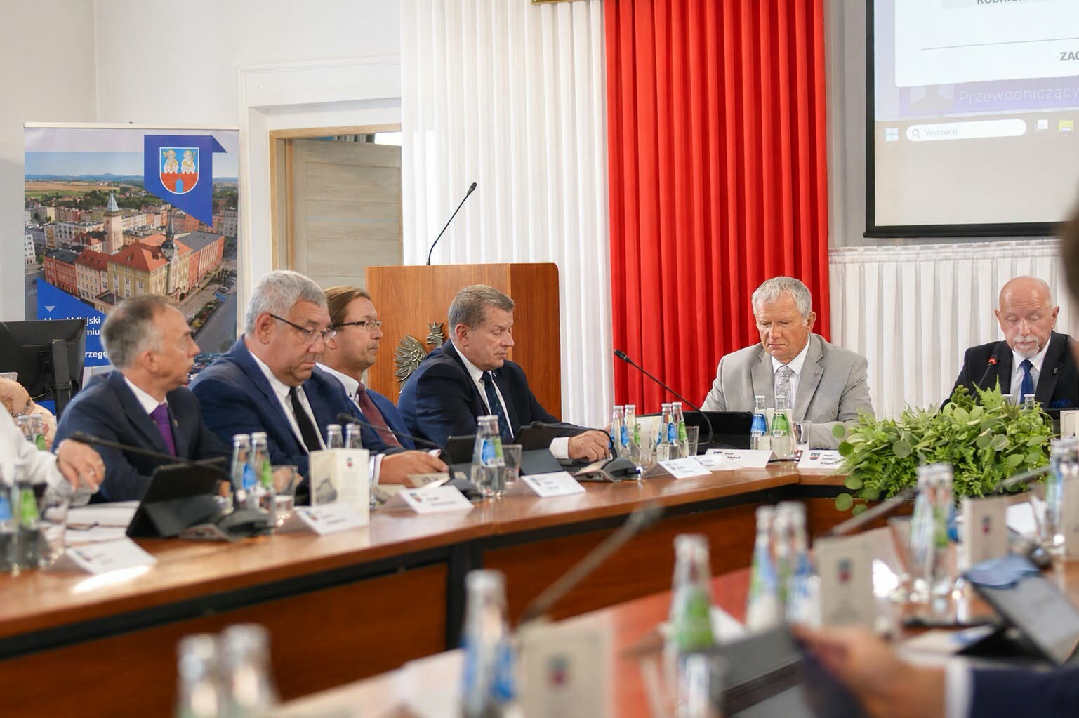 Burmistrz Strzegomia z wotum zaufania i absolutorium za 2025 rok - zdjęcie 2