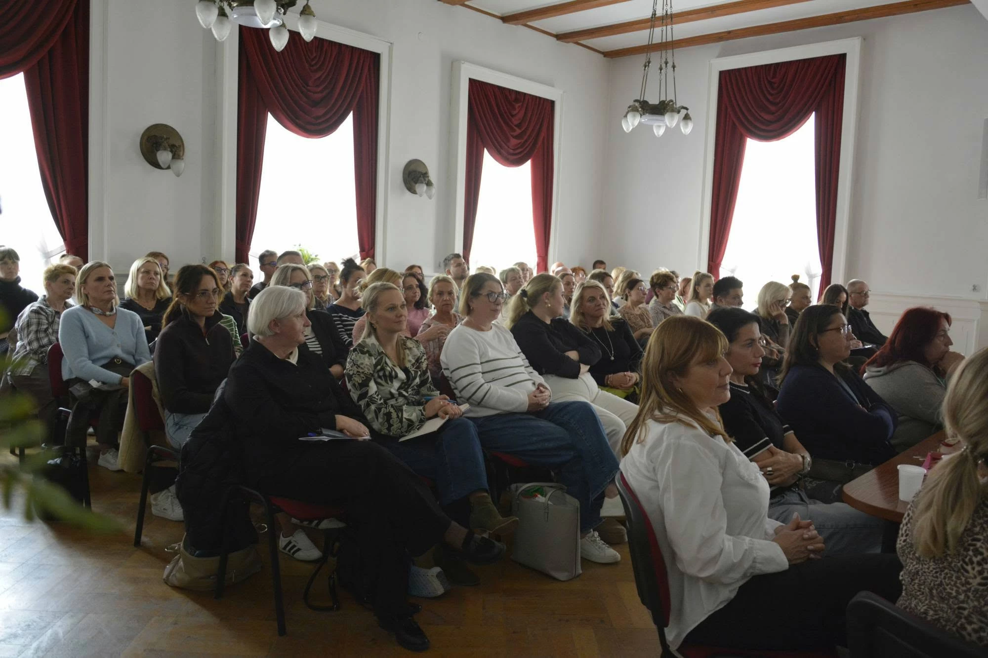 Jak reagować na zagrożenie? Spotkanie służb z pracownikami oświaty - zdjęcie 4