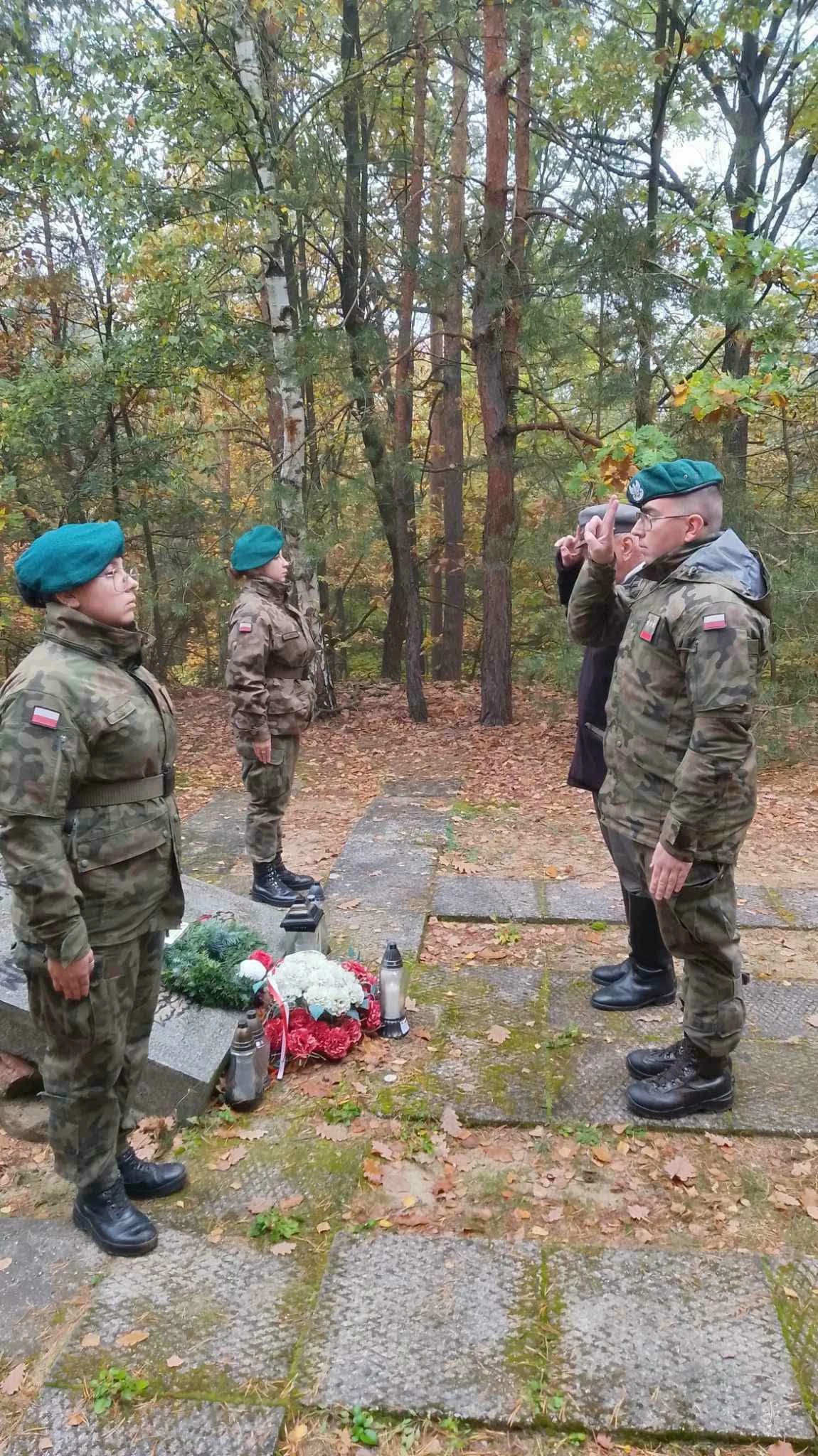 Marsz śladami Legionów Polskich z udziałem strzegomian - zdjęcie 9