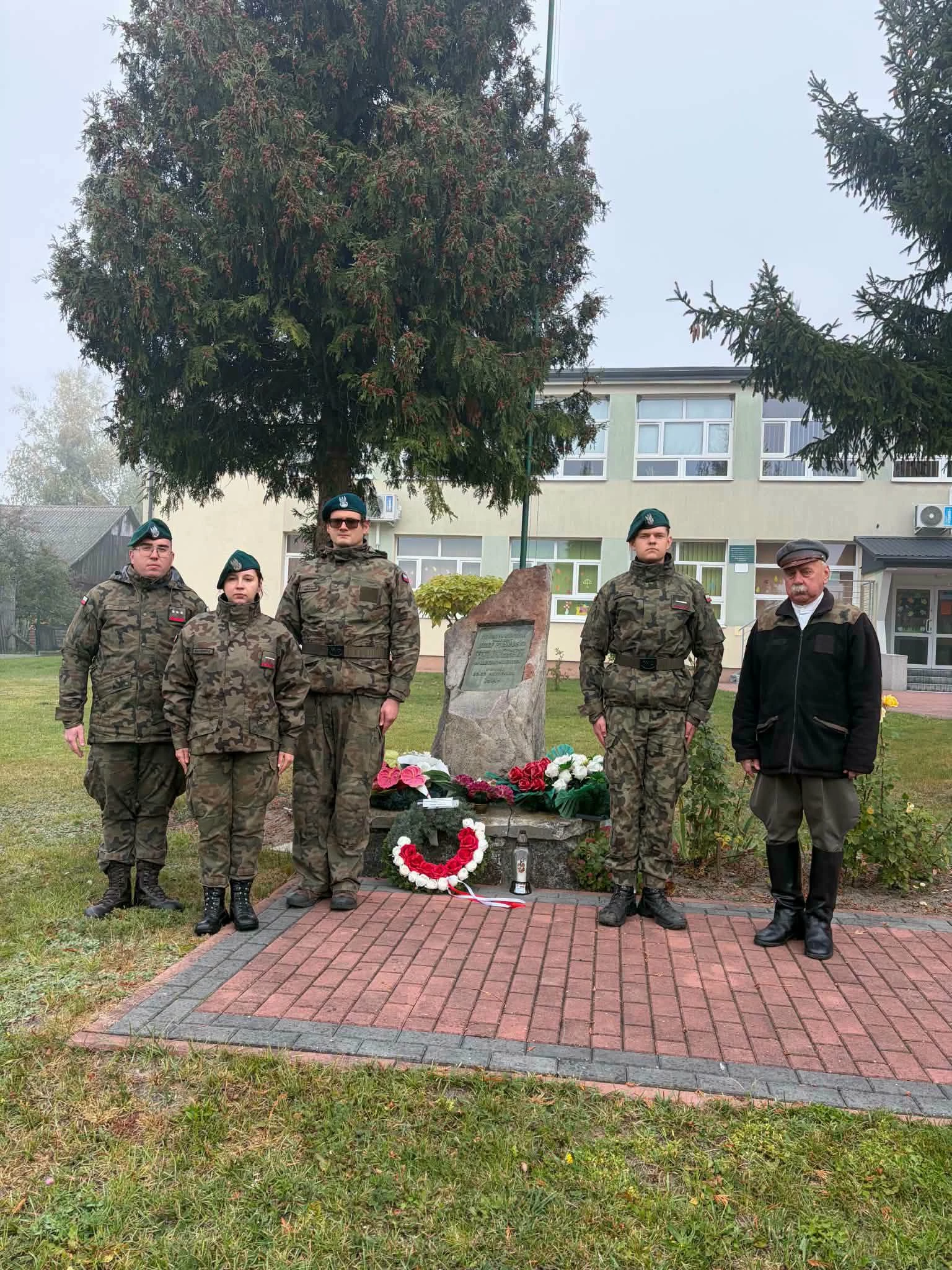 Marsz śladami Legionów Polskich z udziałem strzegomian - zdjęcie 4