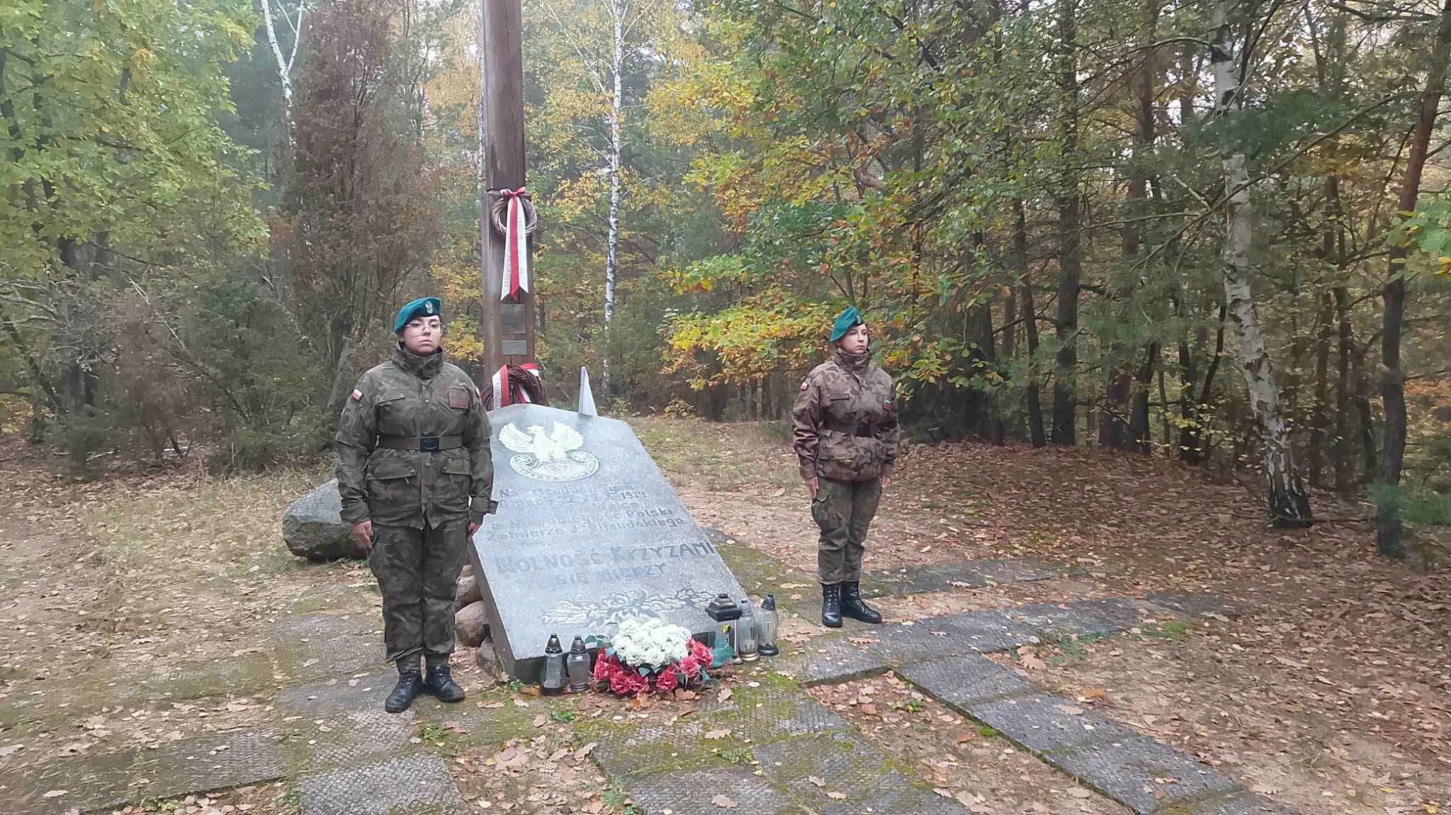 Marsz śladami Legionów Polskich z udziałem strzegomian - zdjęcie 8