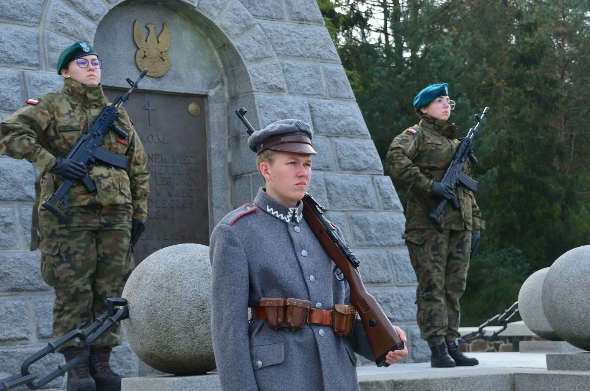 Marsz śladami Legionów Polskich z udziałem strzegomian - zdjęcie 22