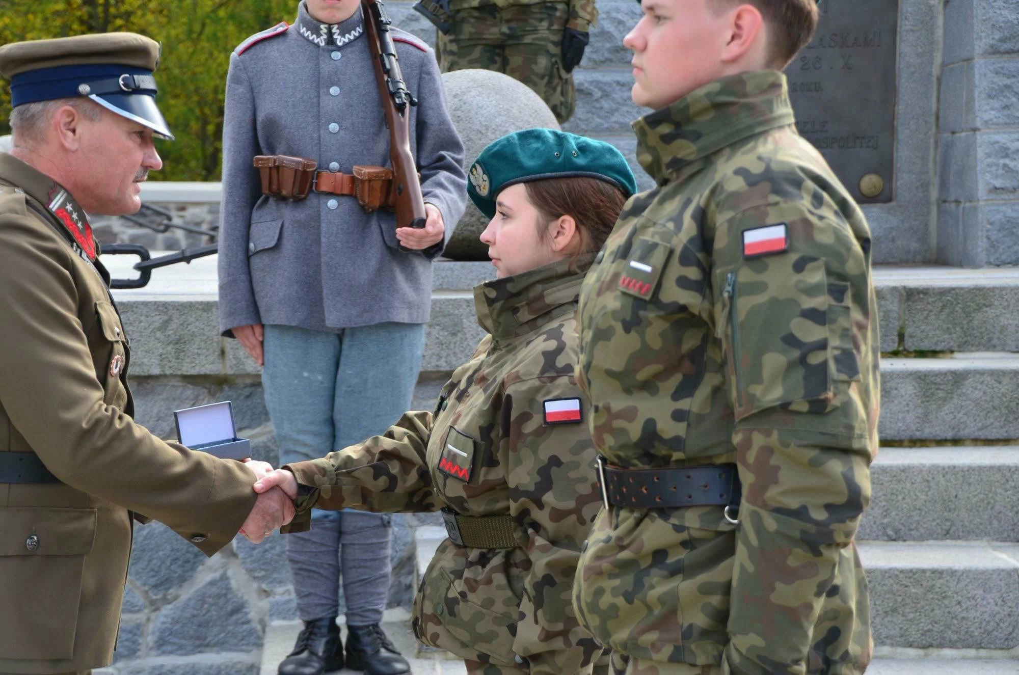 Marsz śladami Legionów Polskich z udziałem strzegomian - zdjęcie 21