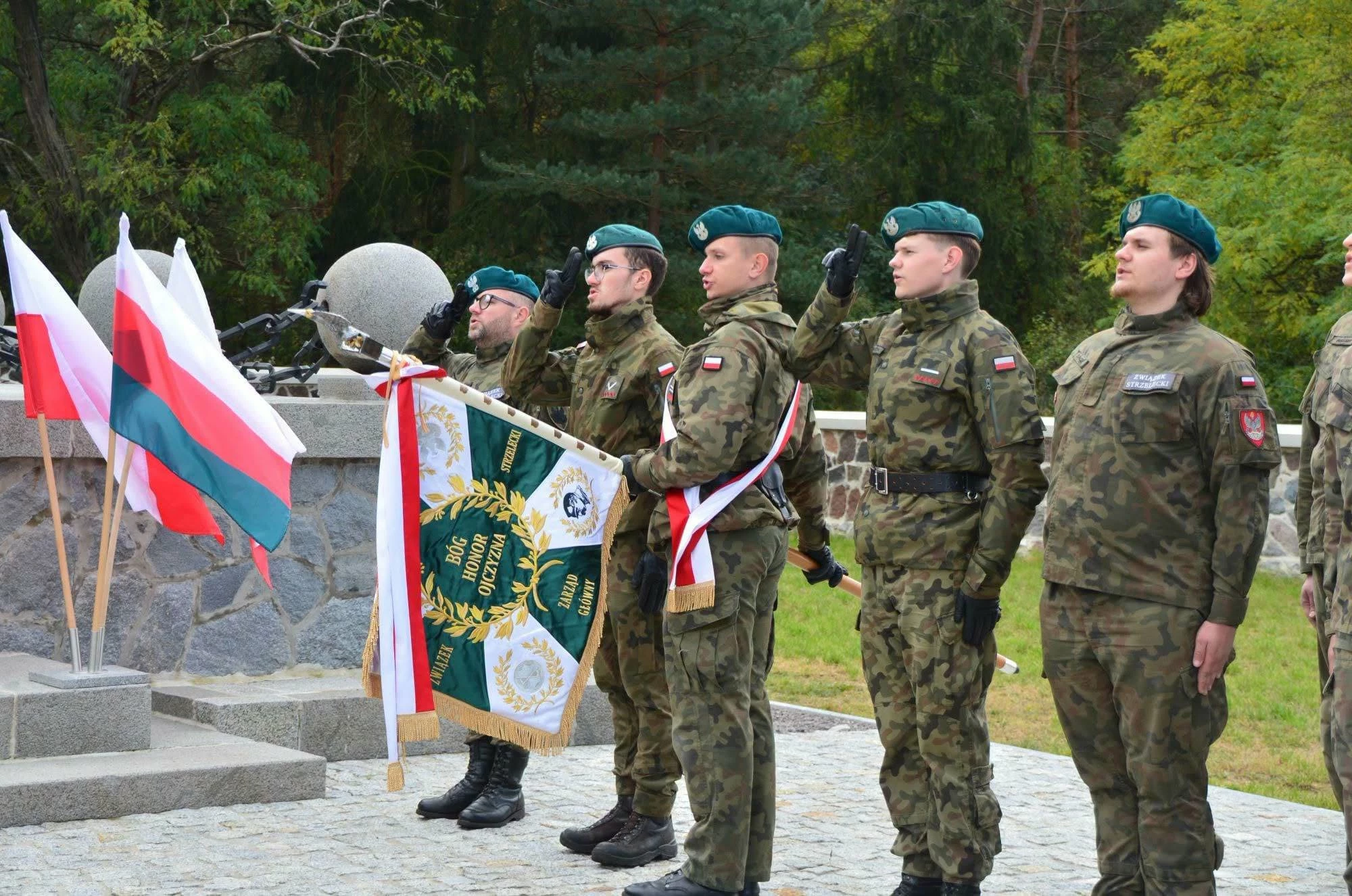 Marsz śladami Legionów Polskich z udziałem strzegomian - zdjęcie 13