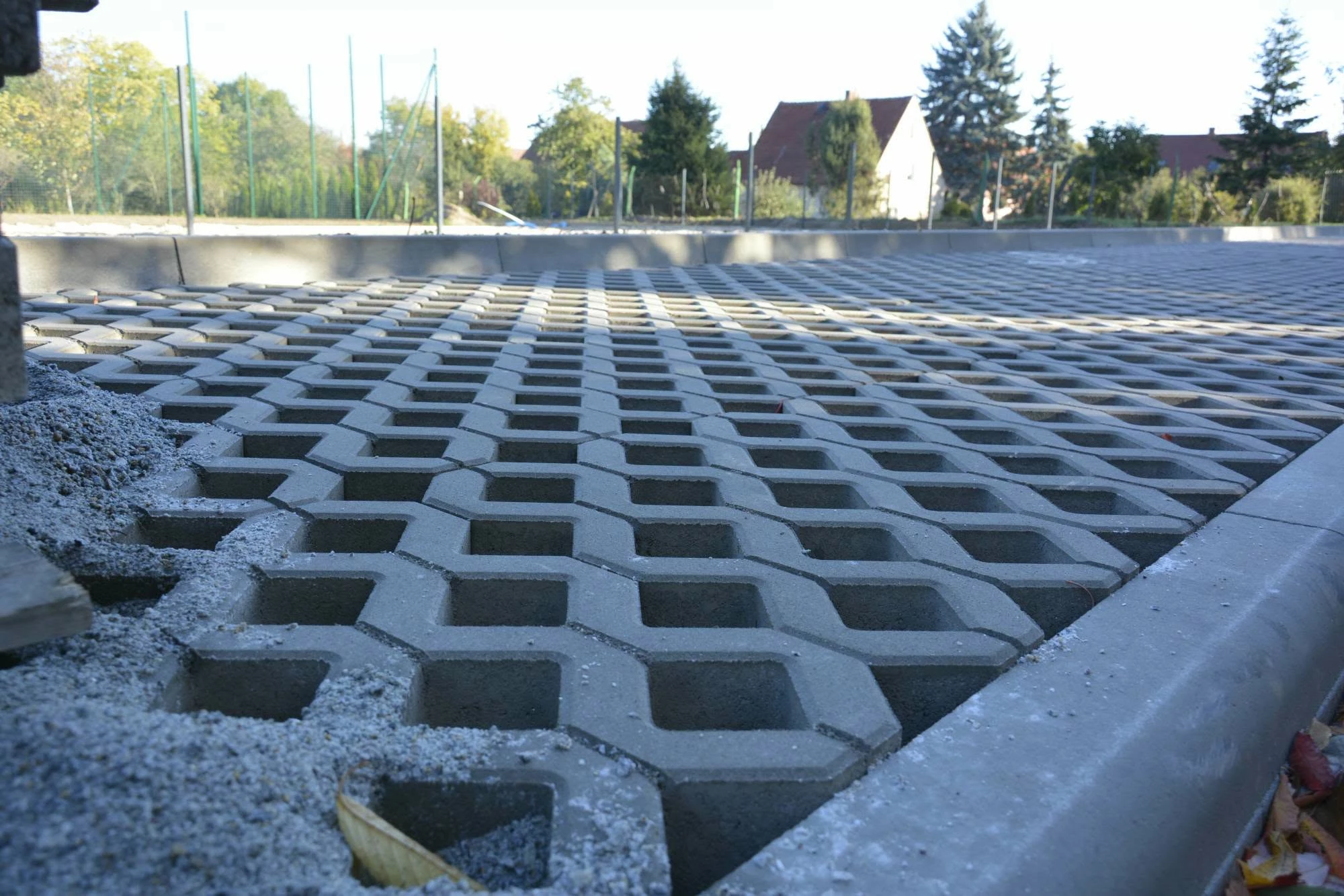 Nowe miejsce rekreacji w Olszanach coraz bliżej ukończenia - zdjęcie 1