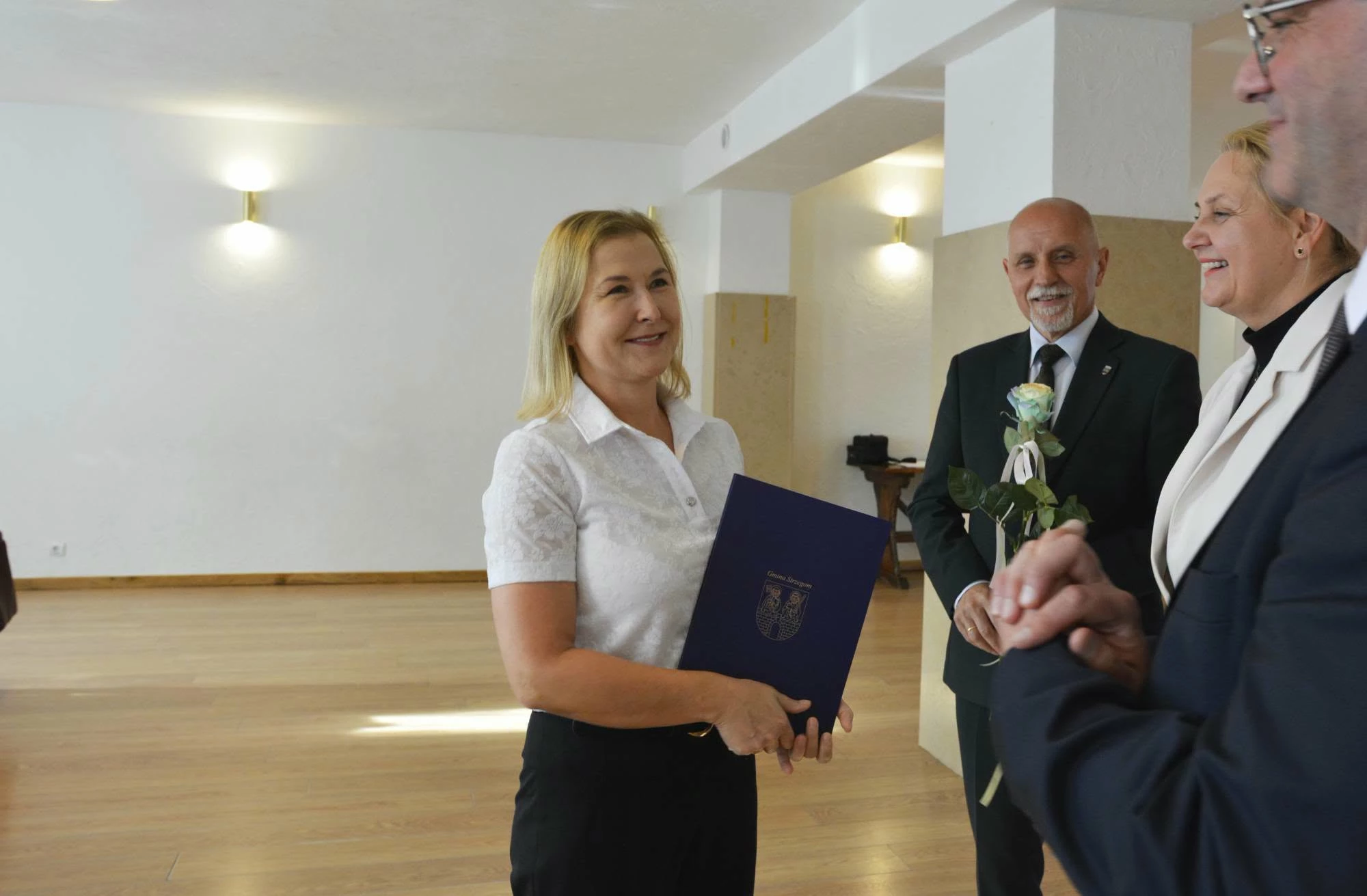 Władze Strzegomia podziękowały dyrektorom placówek oświatowych - zdjęcie 11